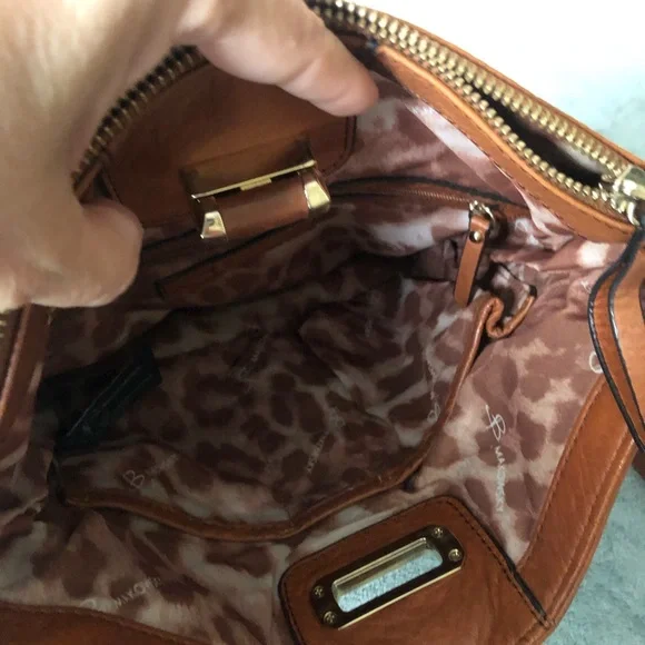 b. makowsky Rich Brown Leather Crossbody Bag - Picture 5 of 10